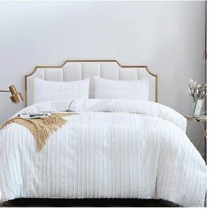 Queen Duvet Cover and shams